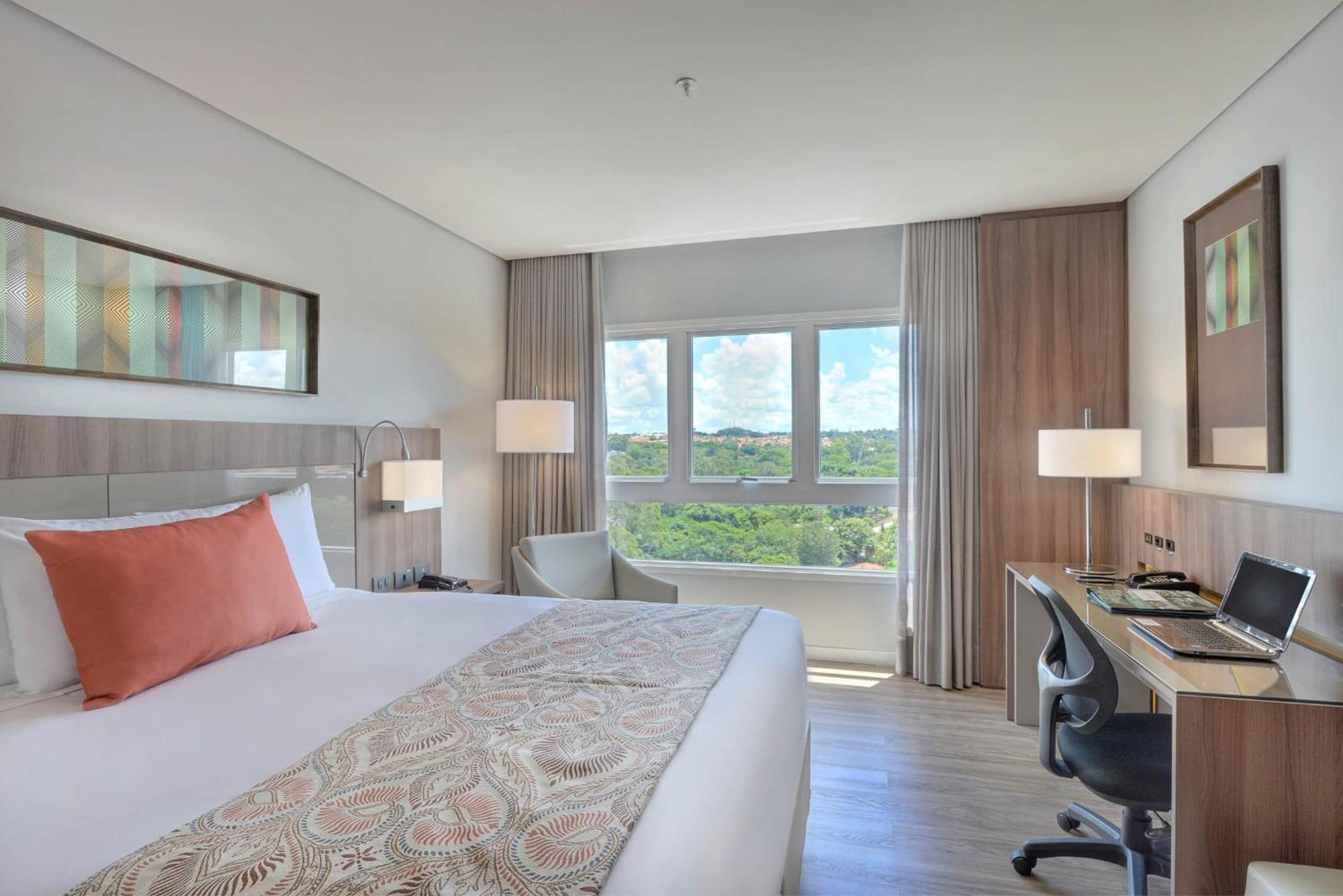 Deville Prime Campo Grande Campo Grande  Exterior foto A room at the hotel